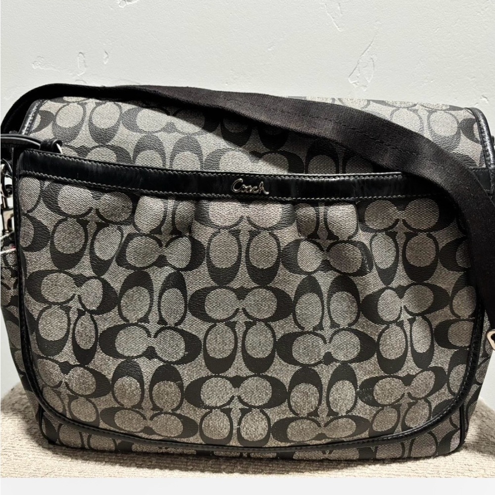 Coach Black and Gray Signature Jacquard messanger Weekender Bag